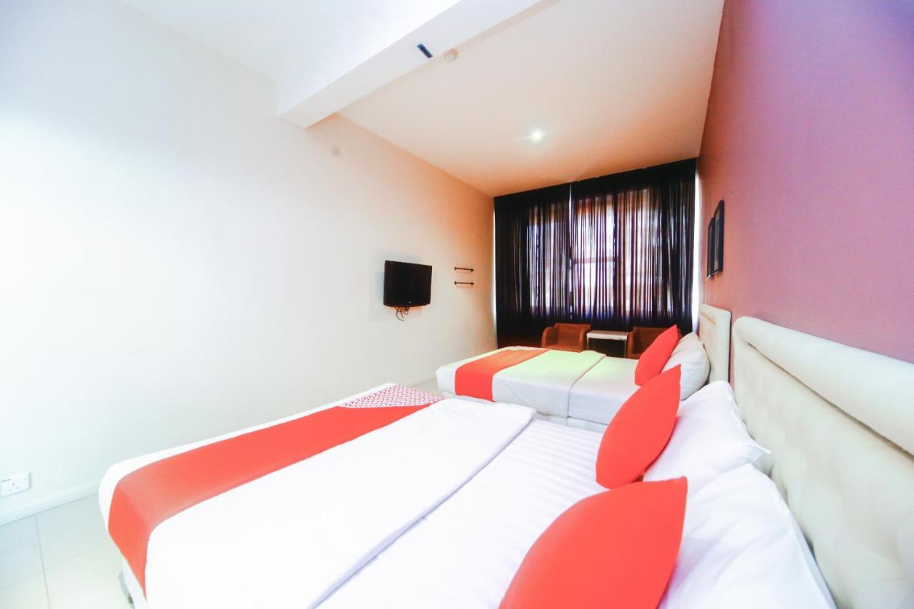 Oyo 777 Epal Hotel Кота-Кинабалу Экстерьер фото